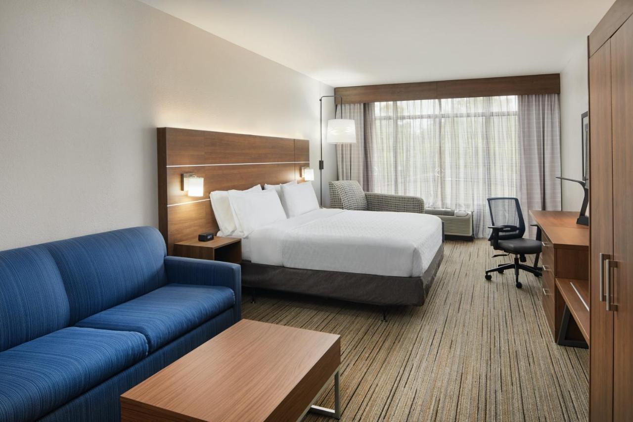 Holiday Inn Express Hotel & Suites Pensacola-West Navy Base By Ihg Beach Haven Room photo