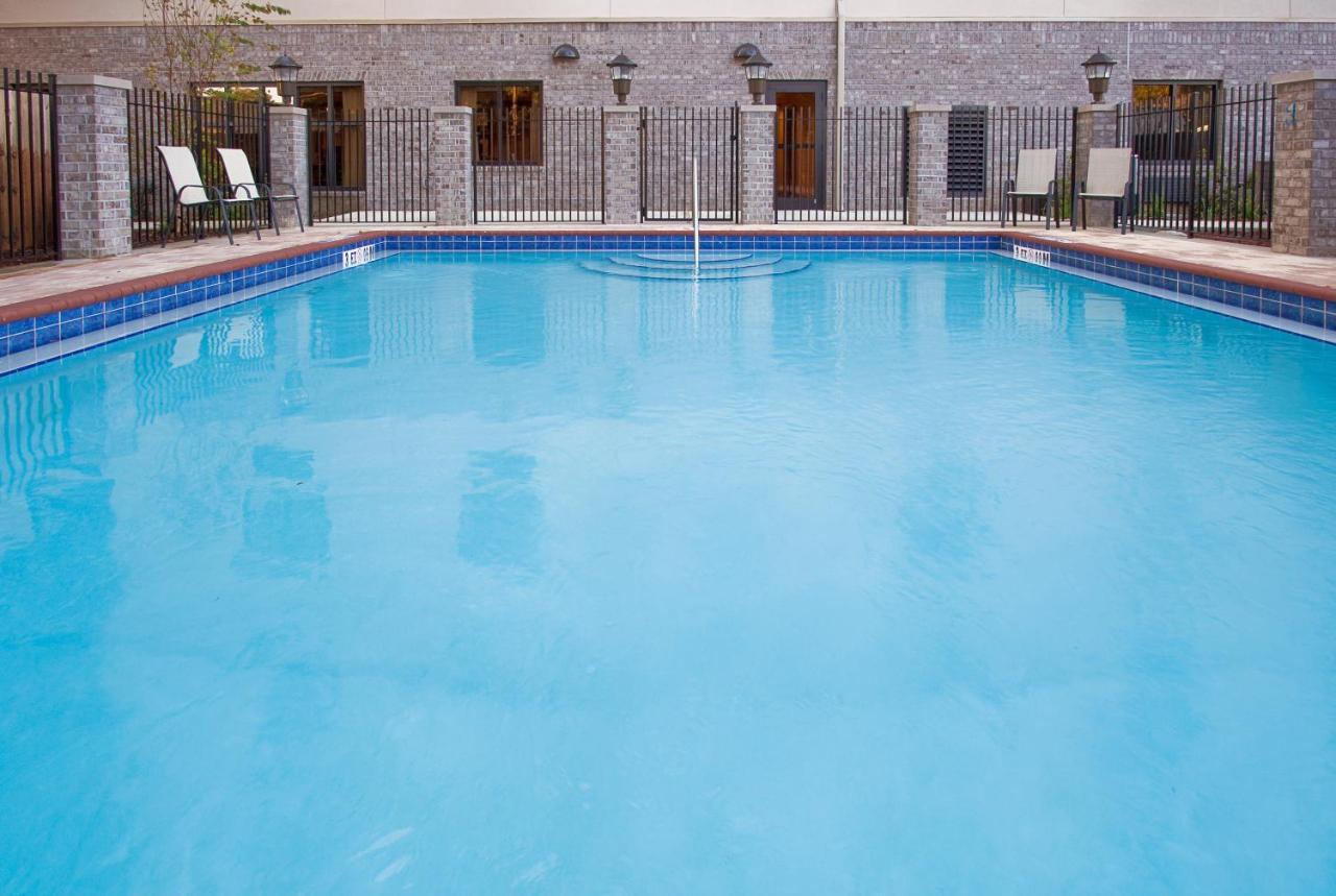 Holiday Inn Express Hotel & Suites Pensacola-West Navy Base By Ihg Beach Haven Exterior photo